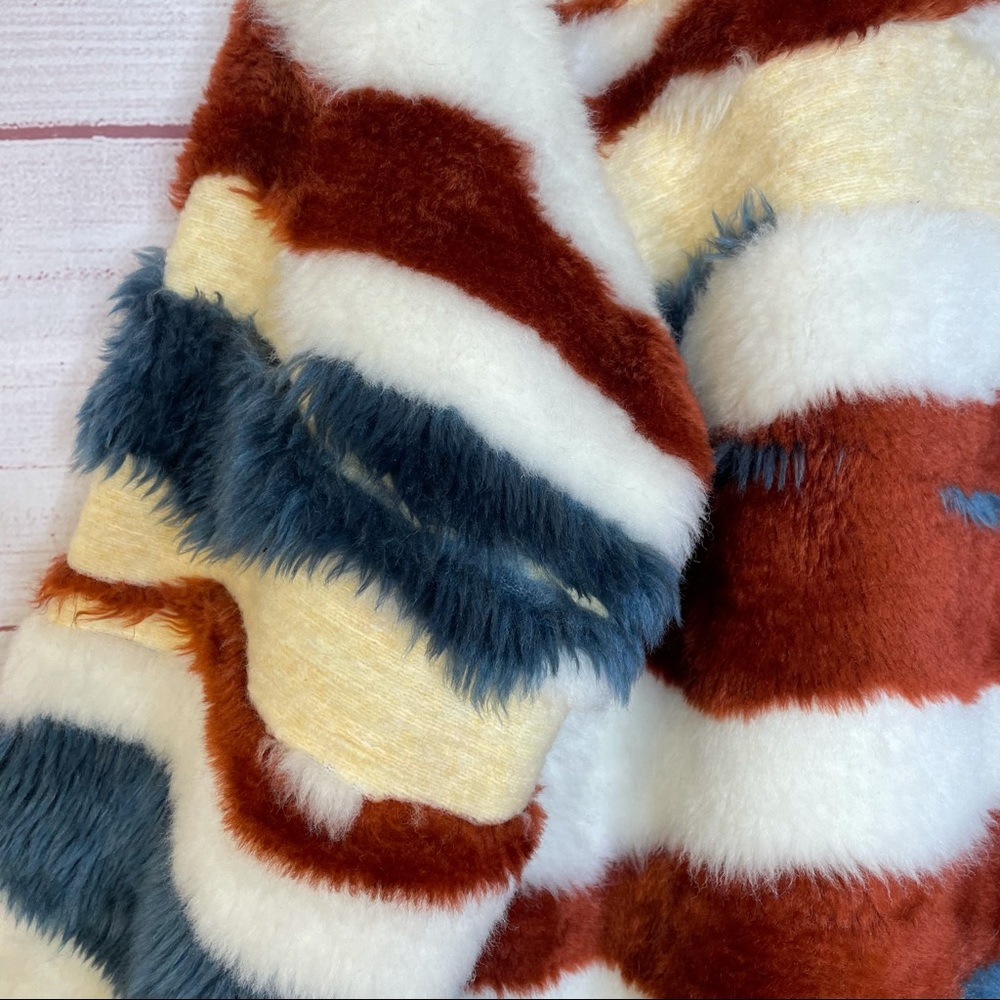 Anthropologie faux fur multicolor coat size M - Picture 14 of 15